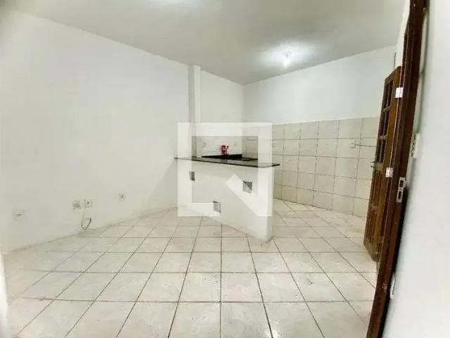 Kitnet aluguel em Região Geográfica Imediata de Salvador, Região Metropolitana de Salvador