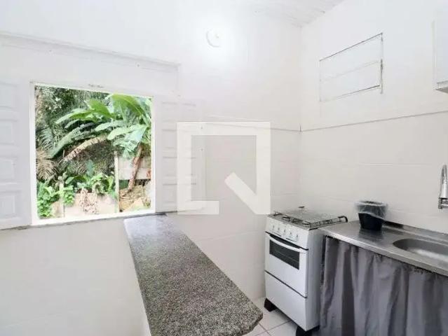 Kitnet aluguel em Região Geográfica Imediata de Salvador, Região Metropolitana de Salvador