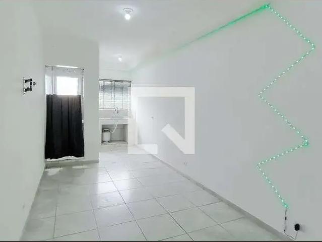 Kitnet aluguel em Região Imediata de São Paulo, Região Metropolitana de São Paulo