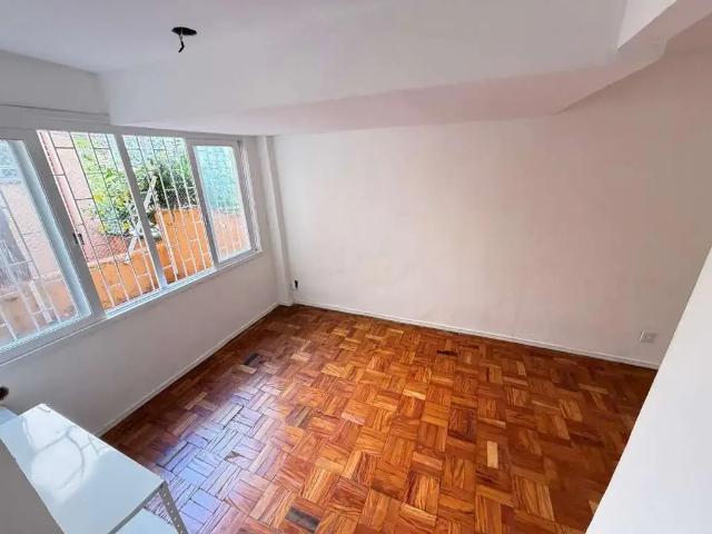 Kitnet venda em Região Geográfica Imediata de Porto Alegre, Região Metropolitana de Porto Alegre