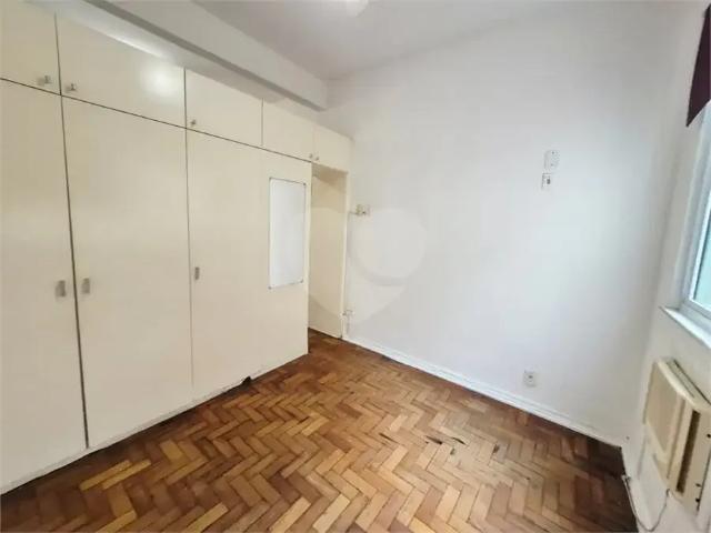 Kitnet venda em Leme, Rio de Janeiro