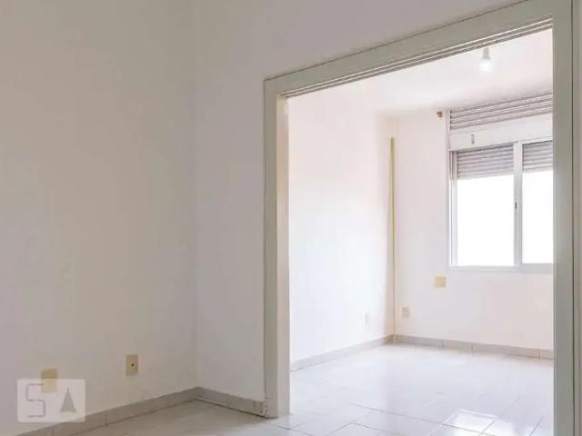 Kitnet venda em Região Imediata de São Paulo, Região Metropolitana de São Paulo