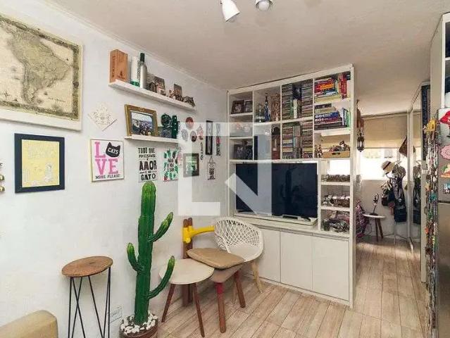 Kitnet venda em Região Imediata de São Paulo, Região Metropolitana de São Paulo
