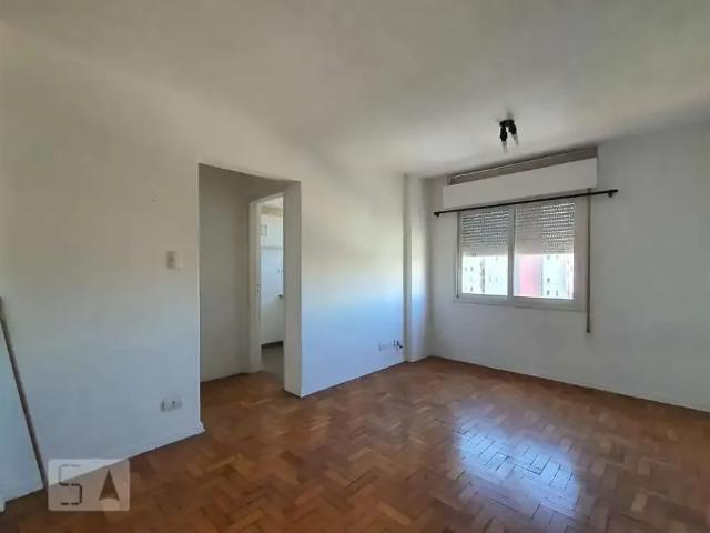 Kitnet venda em Região Imediata de São Paulo, Região Metropolitana de São Paulo
