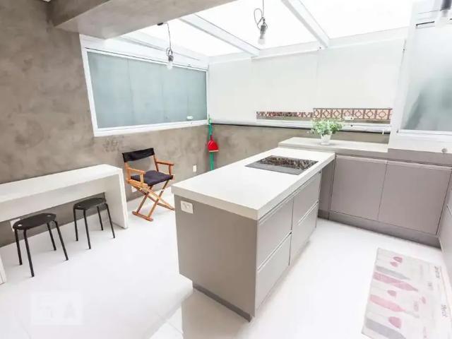 Kitnet venda em Região Imediata de São Paulo, Região Metropolitana de São Paulo