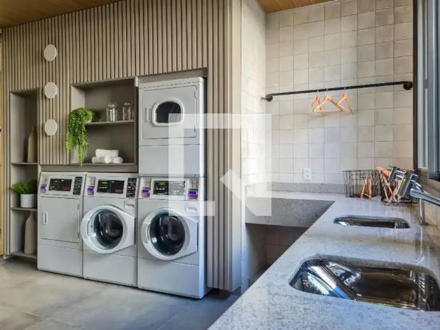 Kitnet venda em Região Imediata de São Paulo, Região Metropolitana de São Paulo
