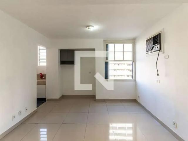 Kitnet venda em Região Imediata de São Paulo, Região Metropolitana de São Paulo