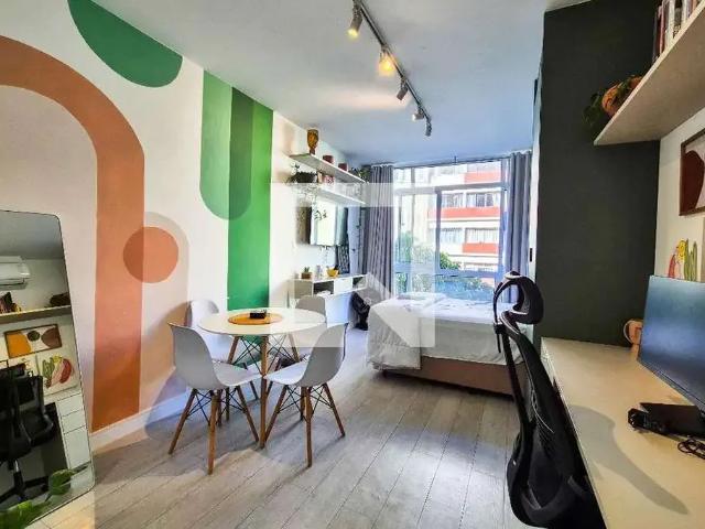 Kitnet venda em Região Imediata de São Paulo, Região Metropolitana de São Paulo
