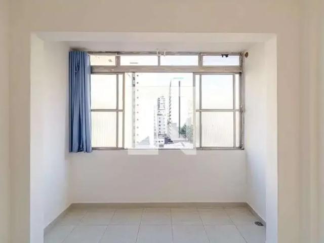 Kitnet venda em Região Imediata de São Paulo, Região Metropolitana de São Paulo