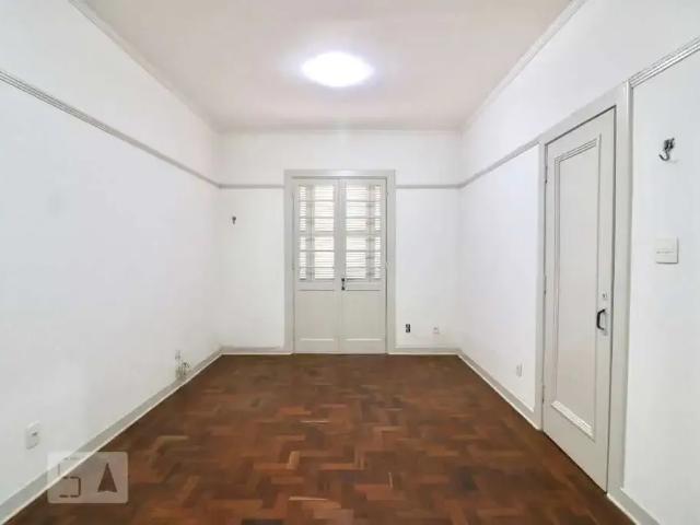 Kitnet venda em Região Imediata de São Paulo, Região Metropolitana de São Paulo