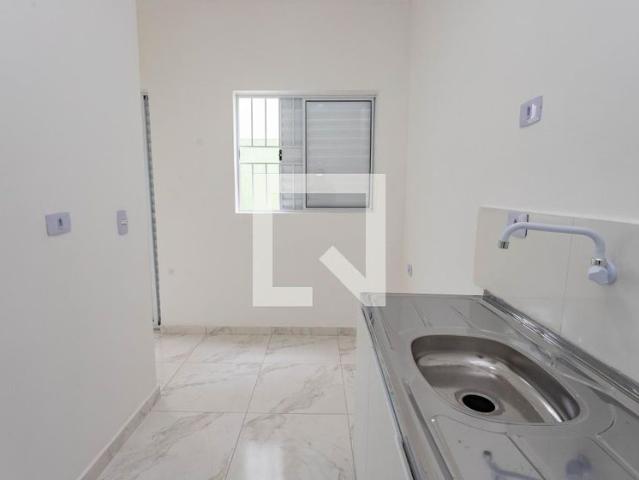 Kitnet aluguel em Região Imediata de São Paulo, Região Metropolitana de São Paulo