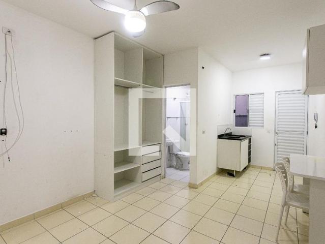 Kitnet aluguel em Região Imediata de São Paulo, Região Metropolitana de São Paulo