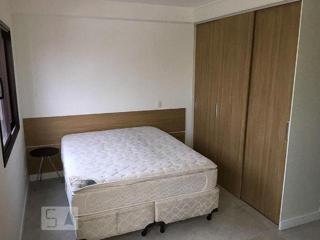 Kitnet aluguel em Região Imediata de São Paulo, Região Metropolitana de São Paulo