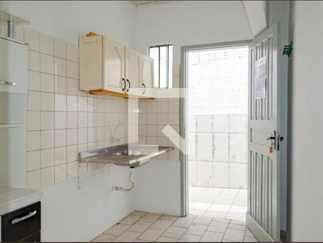 Kitnet aluguel em Serrinha, Florianópolis