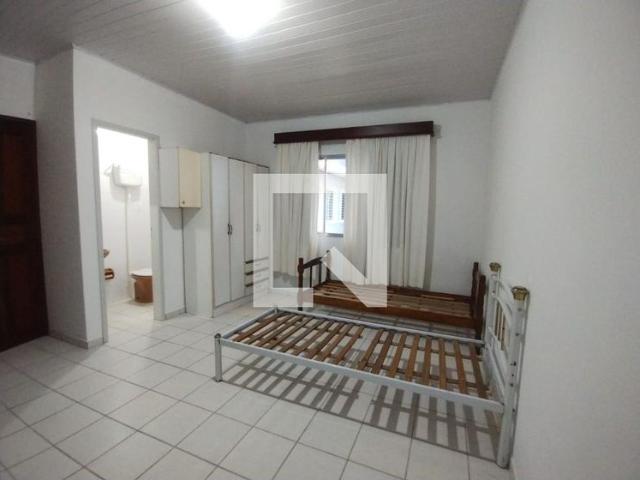 Kitnet aluguel em Serrinha, Florianópolis