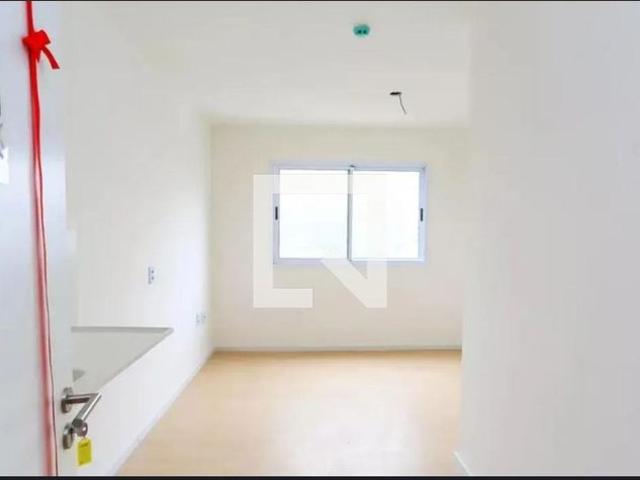 Kitnet aluguel em Região Imediata de São Paulo, Região Metropolitana de São Paulo