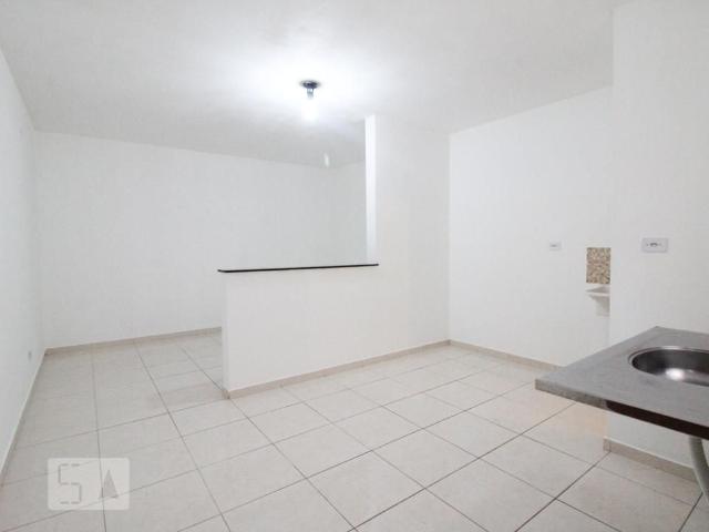 Kitnet aluguel em Região Imediata de São Paulo, Região Metropolitana de São Paulo