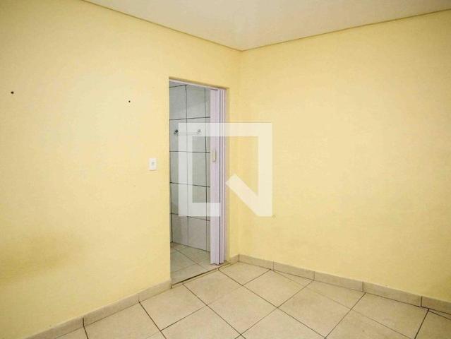 Kitnet aluguel em Região Imediata de São Paulo, Região Metropolitana de São Paulo