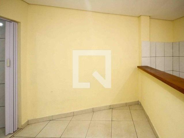 Kitnet aluguel em Região Imediata de São Paulo, Região Metropolitana de São Paulo