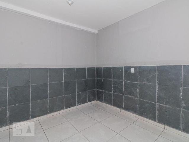 Kitnet aluguel em Região Imediata de São Paulo, Região Metropolitana de São Paulo