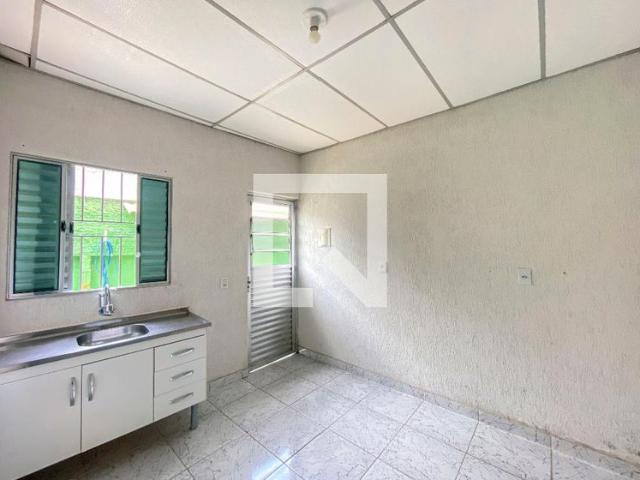 Kitnet aluguel em Região Imediata de São Paulo, Região Metropolitana de São Paulo