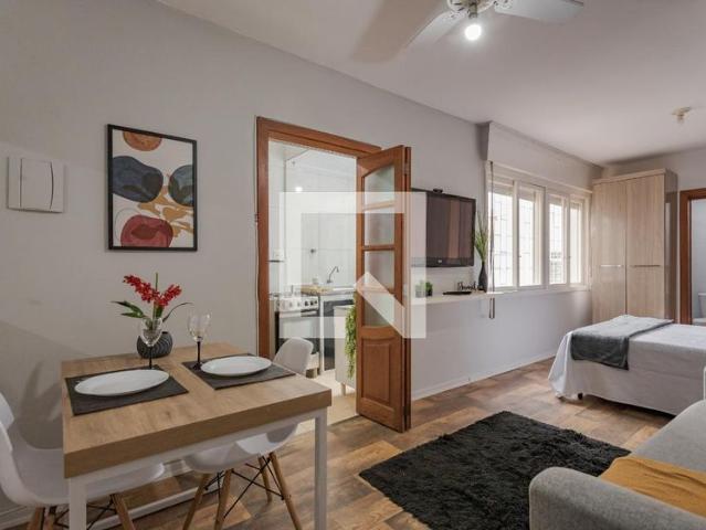 Kitnet aluguel em Vila Ipiranga, Porto Alegre