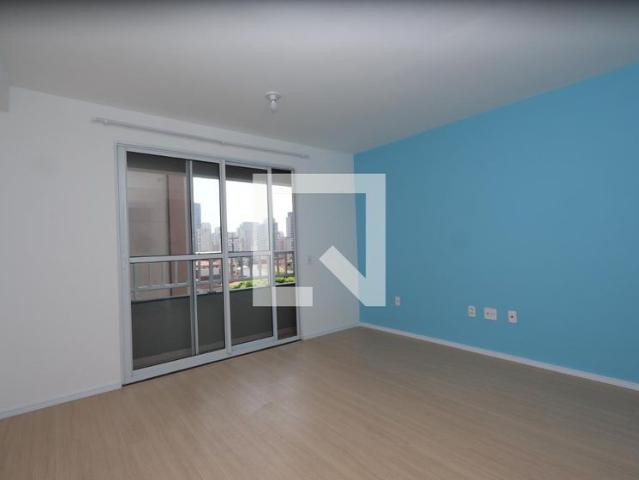 Kitnet aluguel em Região Imediata de São Paulo, Região Metropolitana de São Paulo