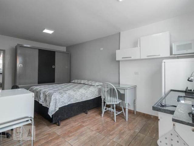 Kitnet aluguel em Região Imediata de São Paulo, Região Metropolitana de São Paulo