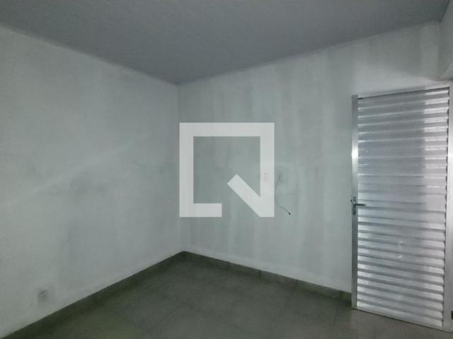 Kitnet aluguel em Região Imediata de São Paulo, Região Metropolitana de São Paulo