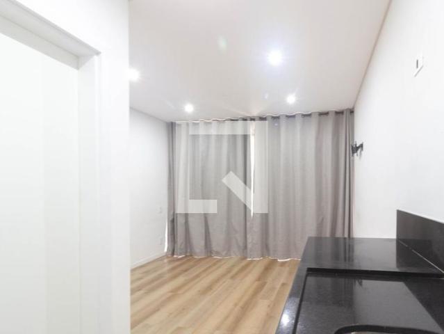 Kitnet aluguel em Região Imediata de São Paulo, Região Metropolitana de São Paulo