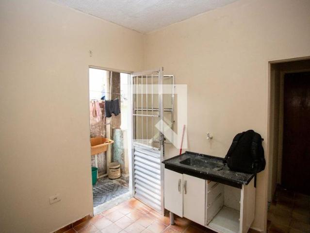 Kitnet aluguel em Região Imediata de São Paulo, Região Metropolitana de São Paulo