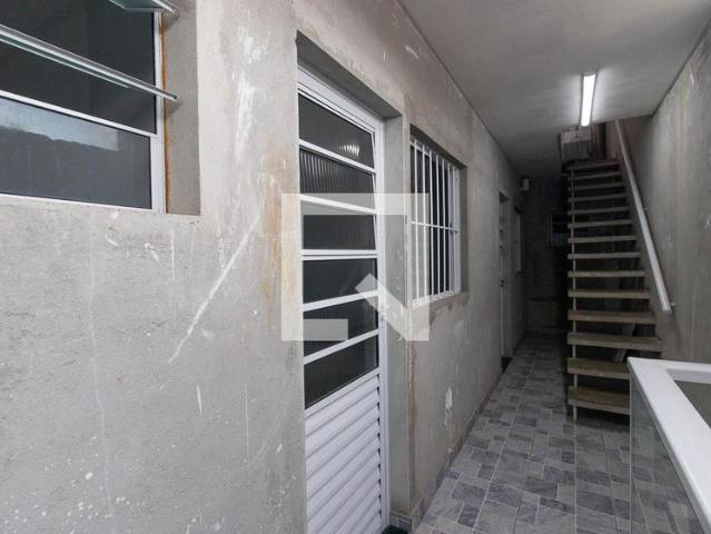 Kitnet aluguel em Região Imediata de São Paulo, Região Metropolitana de São Paulo