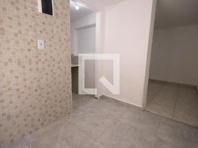 Kitnet aluguel em Região Imediata de São Paulo, Região Metropolitana de São Paulo