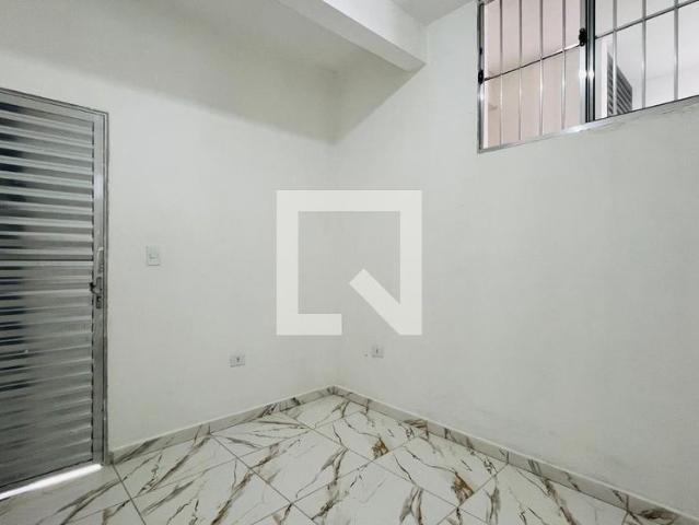 Kitnet aluguel em Região Imediata de São Paulo, Região Metropolitana de São Paulo