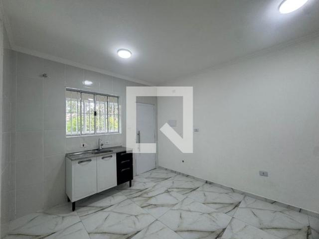 Kitnet aluguel em Região Imediata de São Paulo, Região Metropolitana de São Paulo
