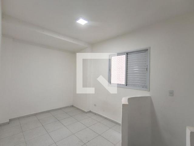 Kitnet aluguel em Região Imediata de Santos, Região Metropolitana da Baixada Santista