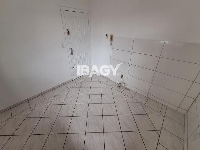 Apartamento aluguel em Barreiros, São José