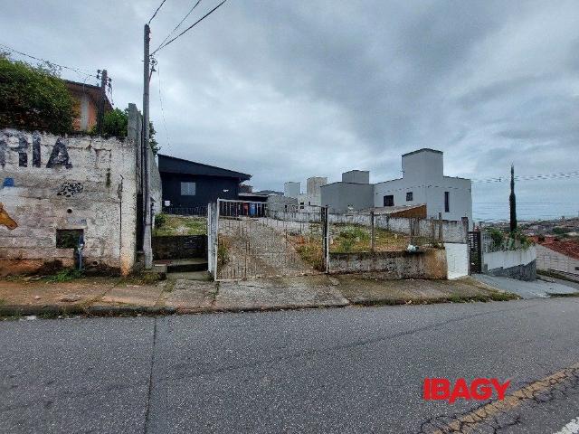 Apartamento aluguel em Região Geográfica Imediata de Florianópolis, São José