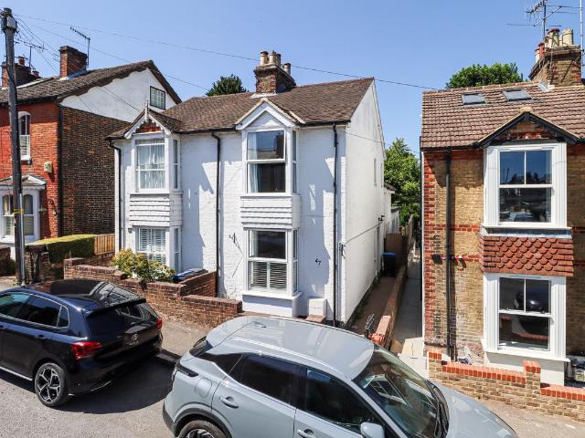 House for rent in Ashlyns Estate, Pouchen End
