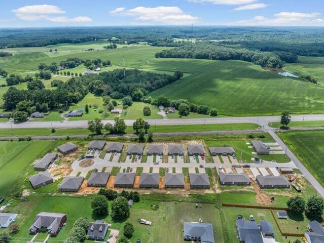 House for sale in Loretto