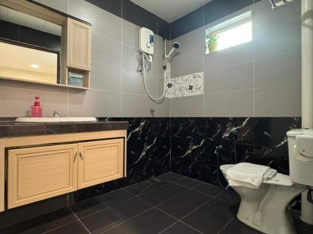Room for rent in Country Heights Damansara, Kuala Lumpur