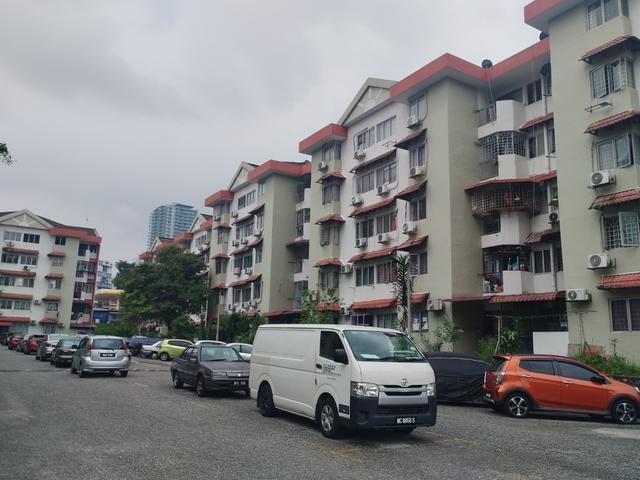 Apartment for sale in Country Heights Damansara, Kuala Lumpur