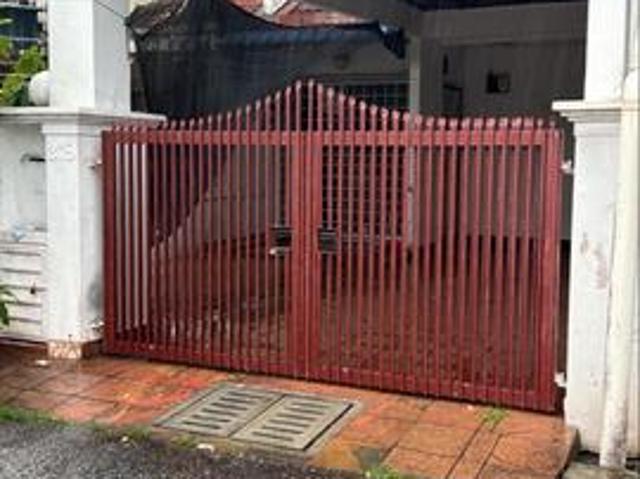 Terraced House for rent in Country Heights Damansara, Kuala Lumpur