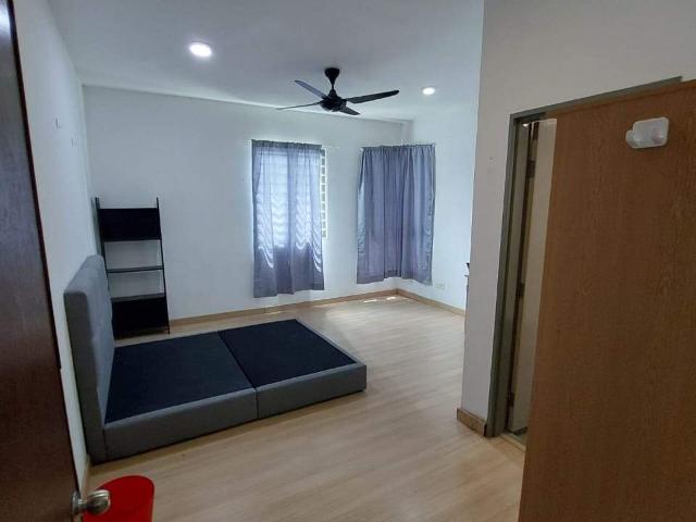 Room for rent in Taman Pagar Ruyong, Kuala Lumpur