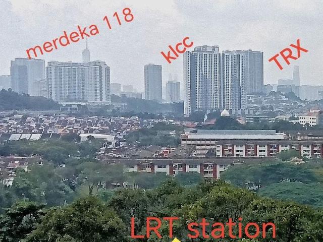 Room for rent in Taman Esplanad, Kuala Lumpur