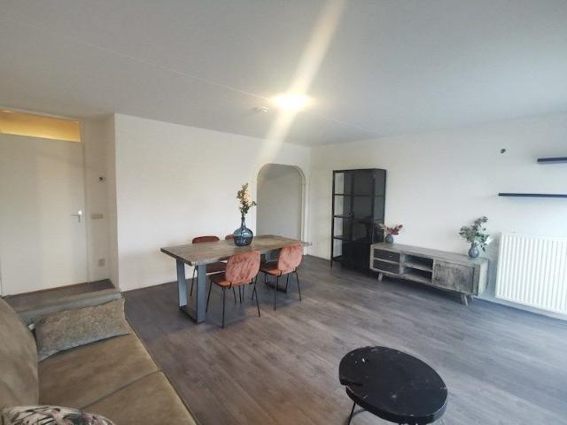 Appartement te huur in Sloten, Amsterdam