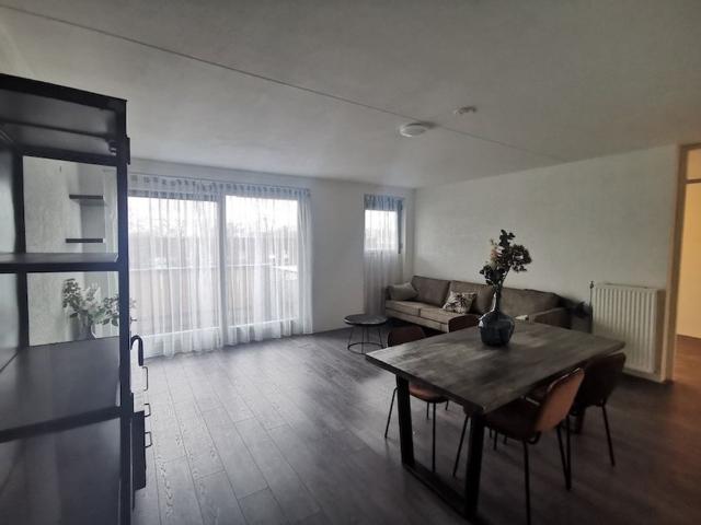 Appartement te huur in Sloten, Amsterdam