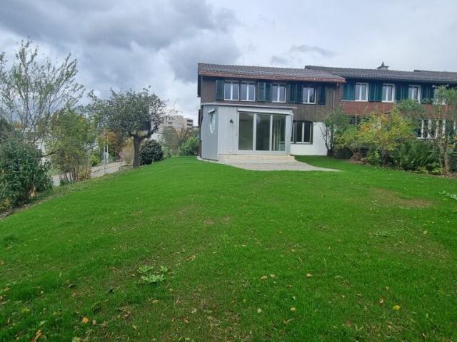 Einfamilienhaus mieten in Zollikon, Zürich