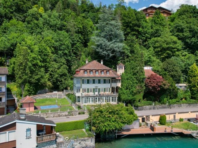 Mehrfamilienhaus kaufen in Gunten, Bern