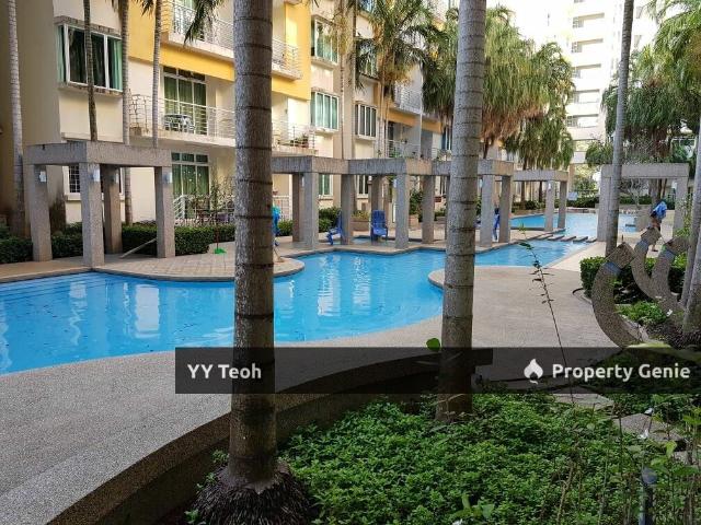 Condominium for sale in Malaka